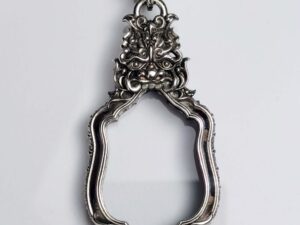WES4Whitebrass Wessuwan amulet casing 26x40mm