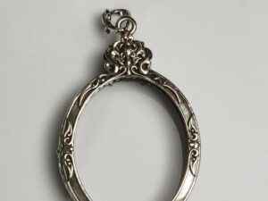OVAL4Whitebrass amulet casing inner screen size 29x38mm