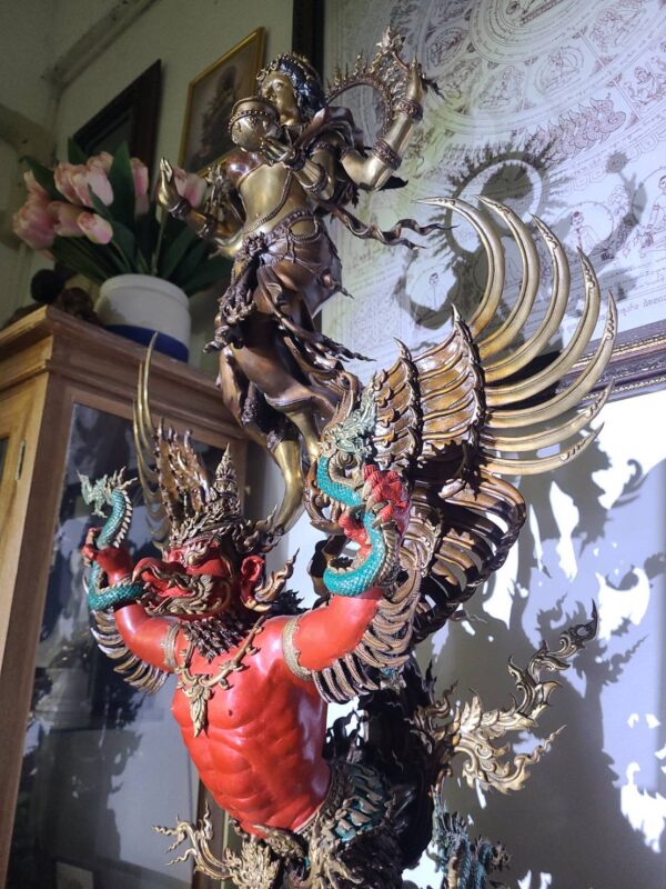 ประติมากรรม หายากและน่าสะสม มหาสุบรรณลักษมี (Maha Suvarna Lakshmi)หมายเลข ED.3/15(แดง)พ.ศ.2564 - Image 2
