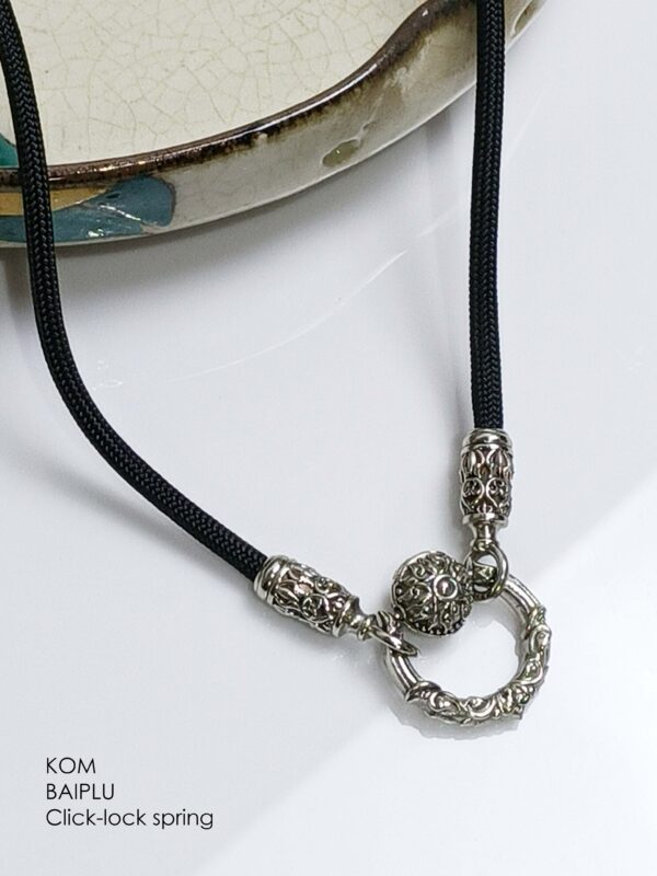 KOM Baiplu whitebrass rope necklace with Click-Lock Spring