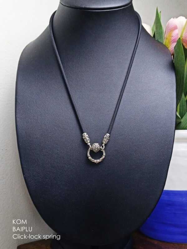 KOM Baiplu whitebrass rope necklace with Click-Lock Spring - Image 3
