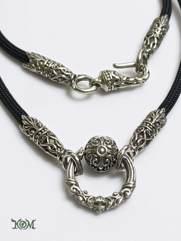 KOM Dahlia Whitebrass necklace with Click-Lock Spring for short wearing - Image 3