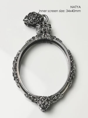 NATYAWhitebrass oval amulet casing 34x40mm