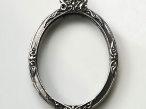 OVAL2Whitebrass Oval2 amulet casing 32x41mm