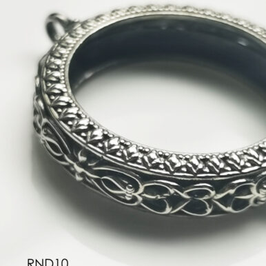 RND10Whitebrass_8